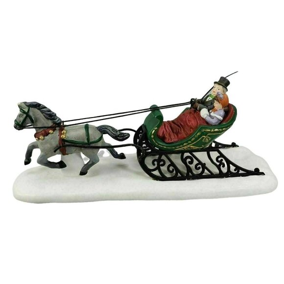 Department 56 Sleigh Heritage Village Dashing Through‎ the Snow 58203 Retired - Picture 1 of 12